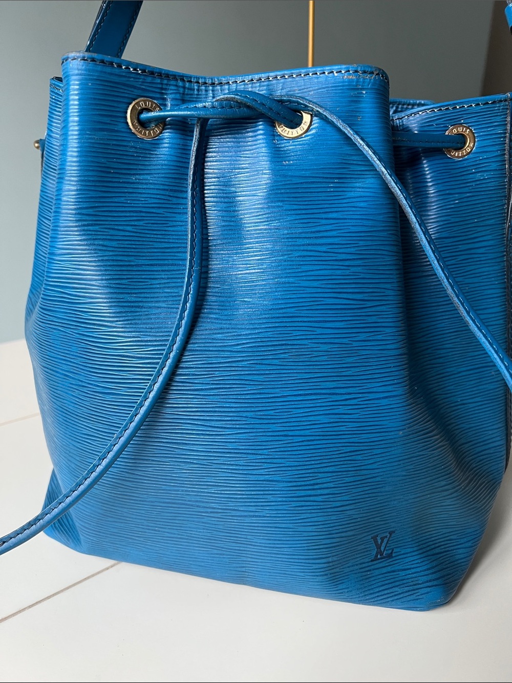 Authentic Louis Vuitton Noe Epi Leather Shoulder Bag Blue Bucket Bag Drawstring